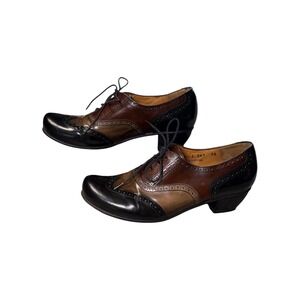 Dark Acadimia Fidji Womens Tri-Color Leather Wingtip Oxford Heels Size 38
